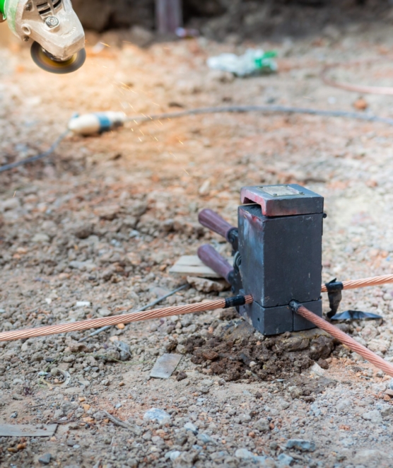 Welding,Copper,Ground,Wire,On,Ground,Rod.welding,Copper,Ground,Wire.connect